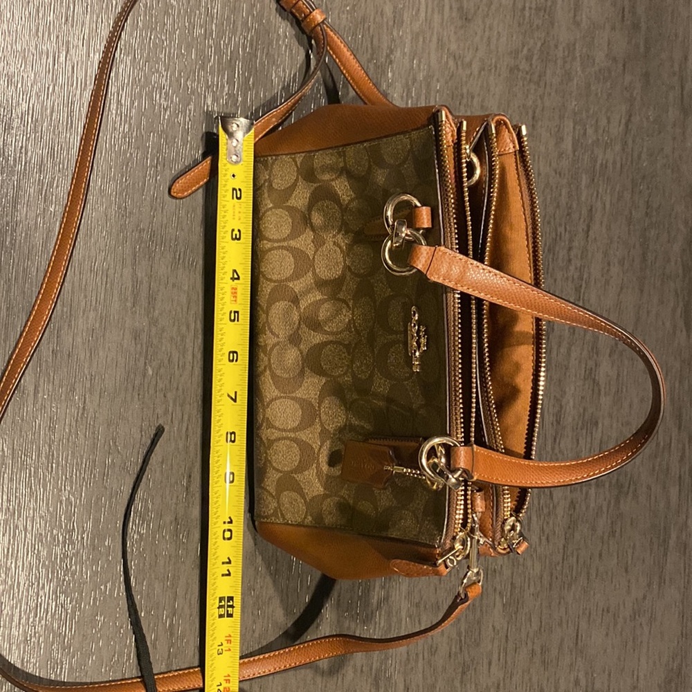 NWT Coach Small Christie Carryall F36619 - Picture 5 of 5